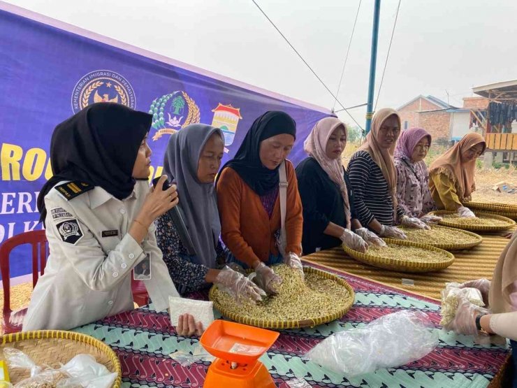 Lapas Perempuan Palembang Latih Warga Pulokerto Kembangkan UMKM Tempe