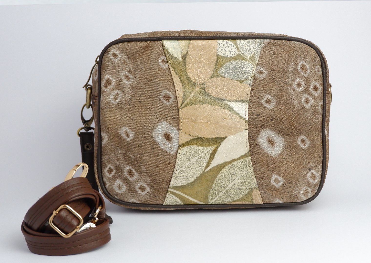 Pouch Gambo Kombinasi Ecoprint Coklat Susu